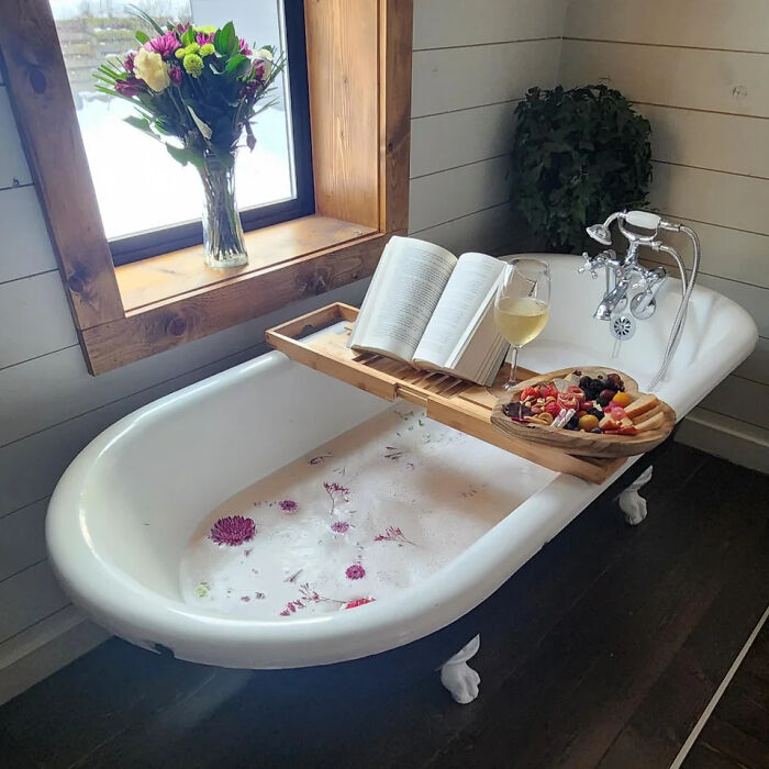 Hey Pandas, Share A Memory From Your Best Valentine’s Day (Closed)