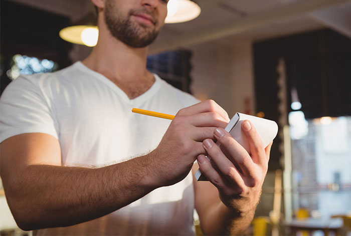 "I'm At A Place Of Employment, Not Here To Play": Server Shuts Down Customer Who Tried To Turn His Tip Into Content For Their Video "I'm At A Place Of Employment, Not Here To Play": Server Shuts Down Customer Who Tried To Turn His Tip Into Content For Their Video