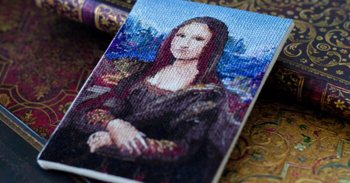 Cross Stitched Mona Lisa (6 Pics)