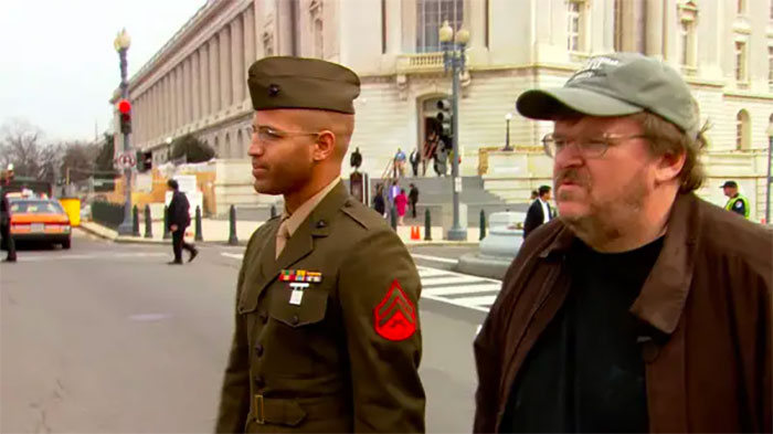 Michael Moore and Ben Affleck walking in movie Fahrenheit 9/11