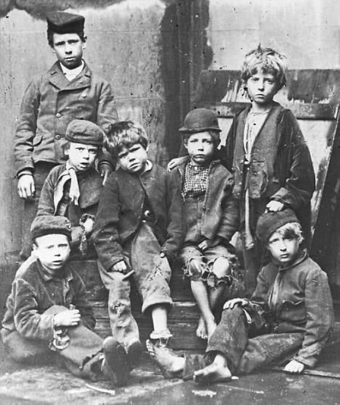 Los niños limpiachimeneas de la Inglaterra victoriana, alrededor de 1880. Una historia horrible 