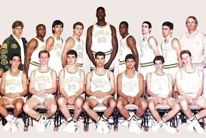 17-Year-Old Shaquille O’neal With His High School Basketball Team In 1989… And An Honorable Mention To The Other 14 Players And The Coach Who Was Constantly Telling Them To 'Just Get It To Shaq.'