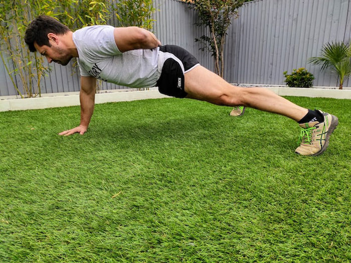 Wife Gains 4kg And Her Husband Keeps Pointing Out That He “Likes Them Petite”, So She Bites Back Wife Gains 4kg And Her Husband Keeps Pointing Out That He “Likes Them Petite”, So She Bites Back