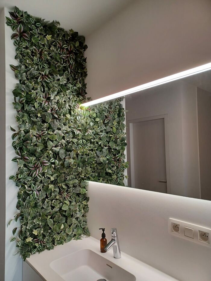 I Really Wanted A Plant Wall In The Bathroom, But There's No Natural Light
