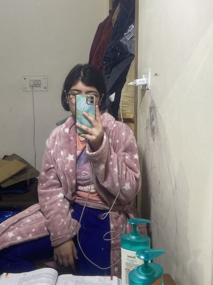 This Robe Is So Soft And Cozy… I Was Feeling Sad And Tired But It Made My Day (Evening)