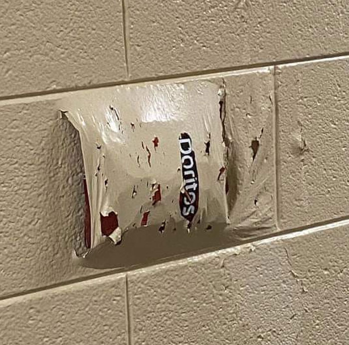 Images-With-No-Context