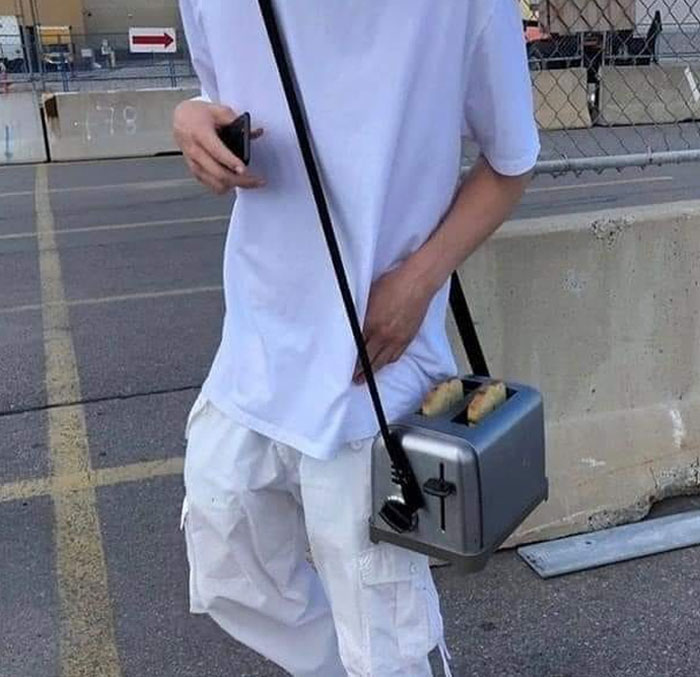 Images-With-No-Context