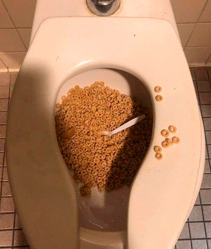 Images-With-No-Context