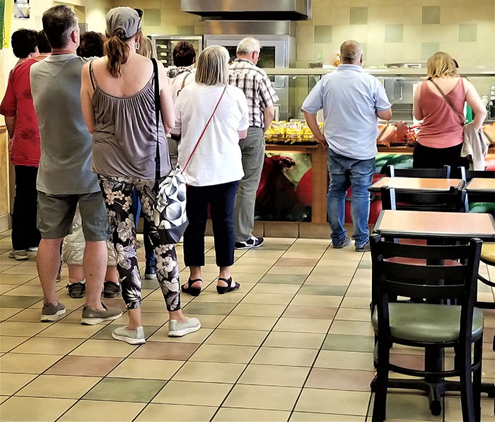 Cashier Strongly Advises Karen Not To Ask For A Manager But She Does Anyway, Ends Up Regretting It Cashier Strongly Advises Karen Not To Ask For A Manager But She Does Anyway, Ends Up Regretting It