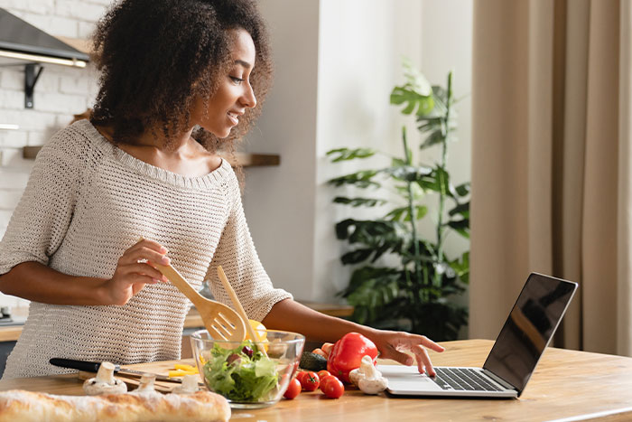 “What Trick Did You Learn That Changed Everything?”: 30 People Share Their Best Cooking Hacks