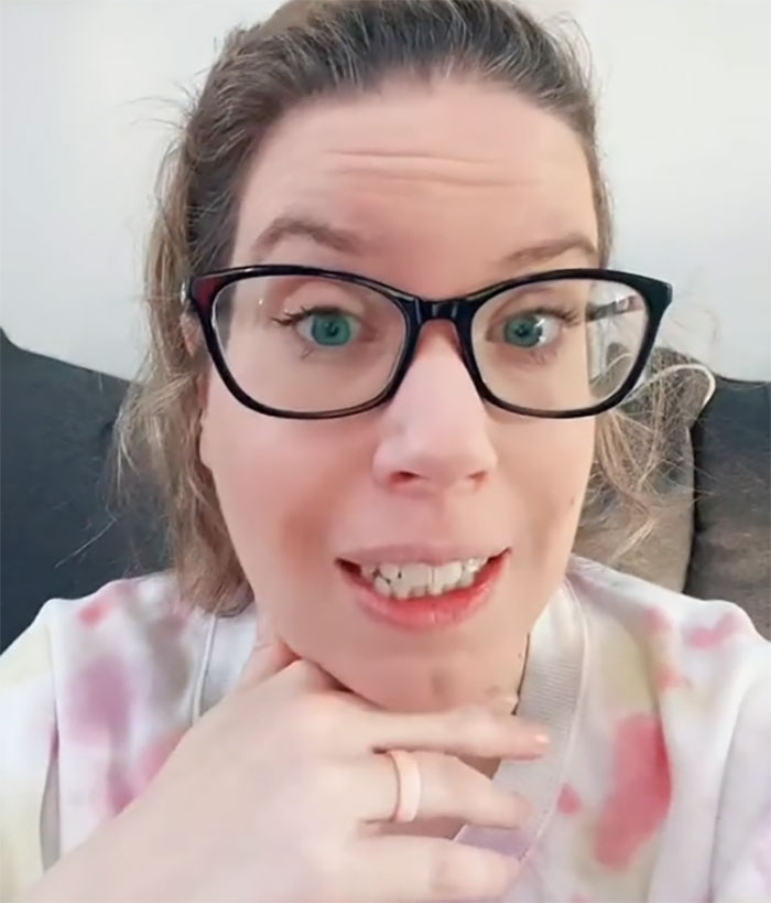 Son Tips $10 After Eating For $104, His Mom Is Furious And Sends Him Back Son Tips $10 After Eating For $104, His Mom Is Furious And Sends Him Back