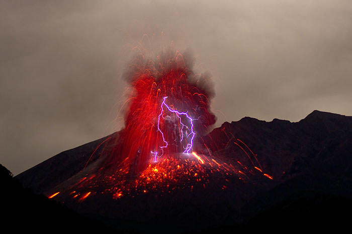 Sakurajima Dirty Thunderstorms, Japan