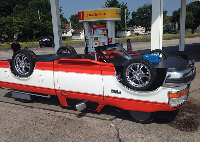 Saw This Car Filling Up At A Gas Station In Illinois And Did A Double-Take. The Top Tires Spin Too