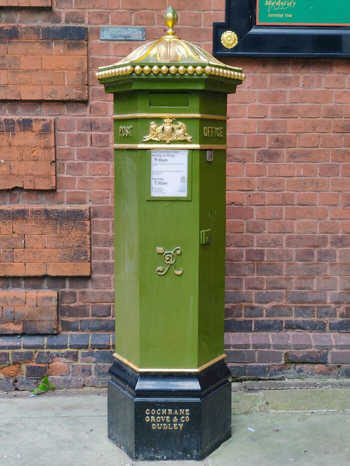 Another Post Box. Usually Red Of Course, And I've Seen A Black One, But I've Not Seen Green Before. Seen In Rochester, Kent