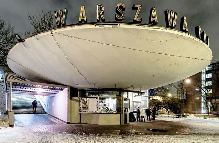 Cafe In A Railway Station - Pkp Warszawa Powiśle, (Former Ticket Booth) And Main Entrance From The Puma Building; Warsaw, Poland, Designed And Built Between 1954-1963, Architects Arseniusz Romanowicz, Piotr Szymaniak