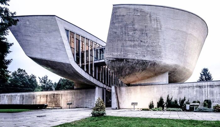 Museo del Levantamiento Nacional Eslovaco, Banska Bystrica, Eslovaquia. Construido en 1969