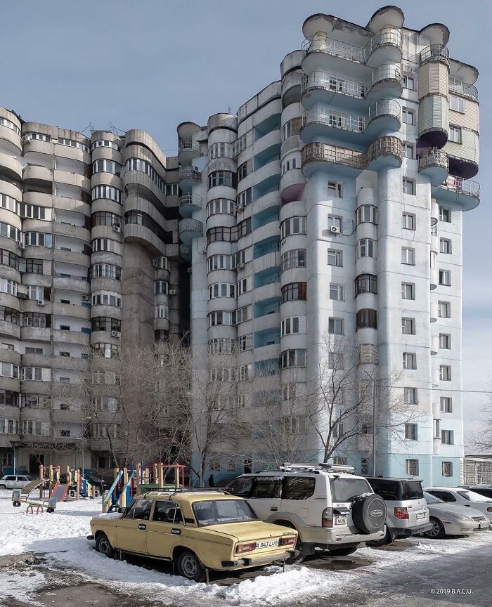 Aul Residential Complex, Tole Bi 286/1, Almaty, Kazakhstan Built In Stages Between 1986-2002