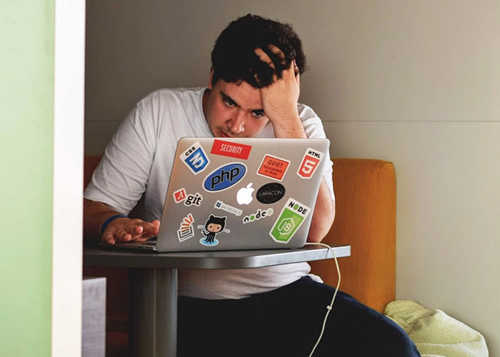 Student Questions Why They Received A Late Penalty When Their Assignment Was Submitted 14 Mins Before The Deadline, Shares Their Emails With The Professor Student Questions Why They Received A Late Penalty When Their Assignment Was Submitted 14 Mins Before The Deadline, Shares Their Emails With The Professor