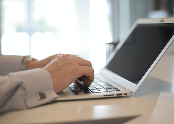 Student Questions Why They Received A Late Penalty When Their Assignment Was Submitted 14 Mins Before The Deadline, Shares Their Emails With The Professor Student Questions Why They Received A Late Penalty When Their Assignment Was Submitted 14 Mins Before The Deadline, Shares Their Emails With The Professor