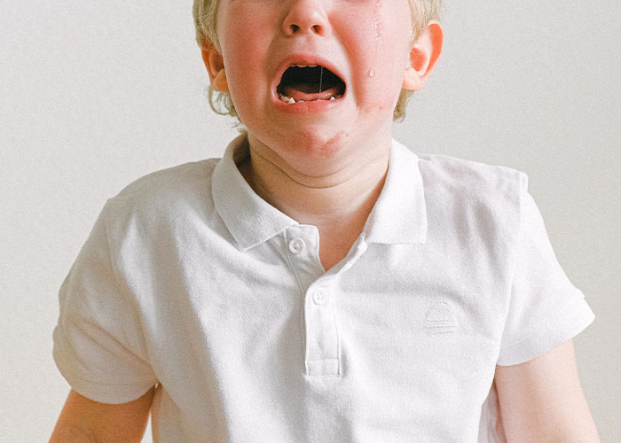 30 People Share Awful Things Their Siblings Did That They Say They Will Never Forgive
