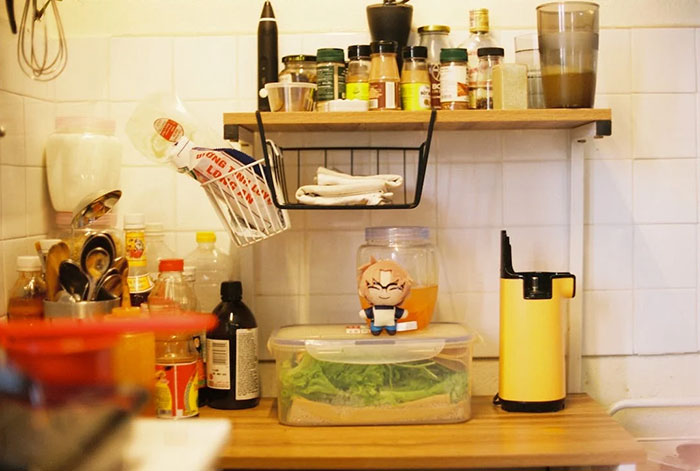 "Am I A Jerk For Letting My Roommate Go Hungry Because They Cannot Understand How Food Works?" "Am I A Jerk For Letting My Roommate Go Hungry Because They Cannot Understand How Food Works?"