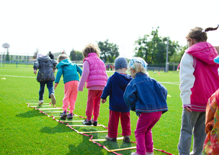 Person Wonders Whether It Was OK To Confront Their “Childfree” Sibling For Consistently Mistreating Their Little Cousin Person Wonders Whether It Was OK To Confront Their “Childfree” Sibling For Consistently Mistreating Their Little Cousin