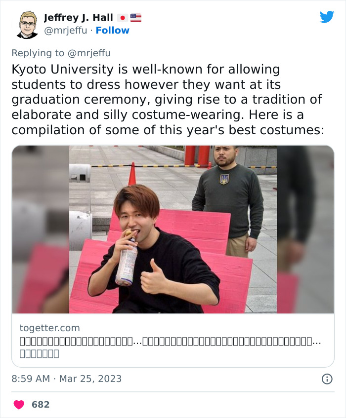 Kyoto University alumni traditionally wear quirky outfits to their ceremonies, but this student is trying to cosplay as President Zelensky.