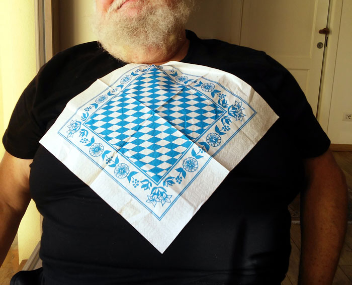 People Online Are Cracking Up About This Woman’s Idea To Congratulate The Most Entitled Couple She Met While Working At A Restaurant People Online Are Cracking Up About This Woman’s Idea To Congratulate The Most Entitled Couple She Met While Working At A Restaurant