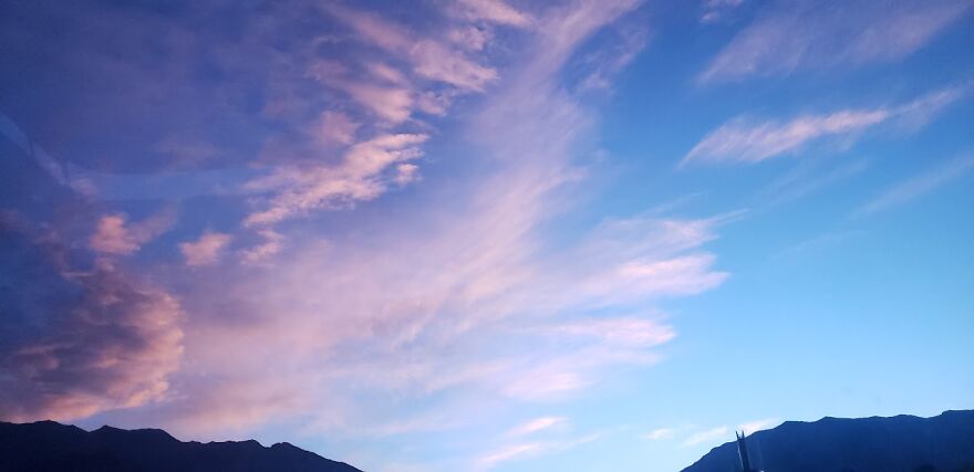 I Captured The Winter Sunrises On My Phone (10 Pics)