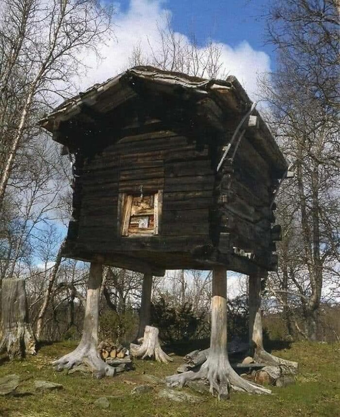 Built In The 18th Century , This Is One Of The Oldest Buildings In Hattfjelldal Municipality In Norland, Norway