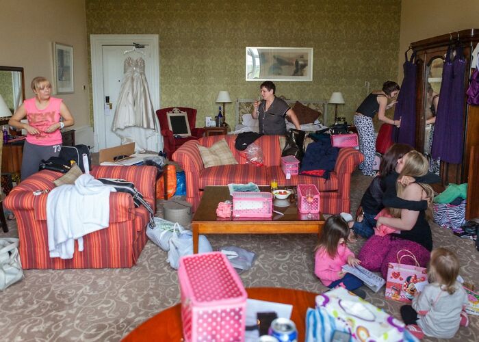 ‘Not A Wedding Photographer’ Captures The Chaos Of People’s Special Day (93 New Pics)