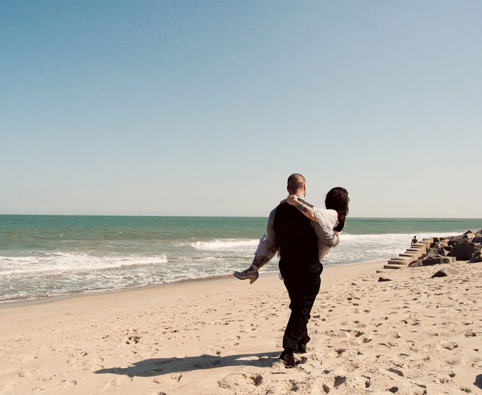 Woman Refuses To Change The Destination Of Her And Her BF’s Getaway After Learning Sister “Plans” To Spend Her Honeymoon There Woman Refuses To Change The Destination Of Her And Her BF’s Getaway After Learning Sister “Plans” To Spend Her Honeymoon There