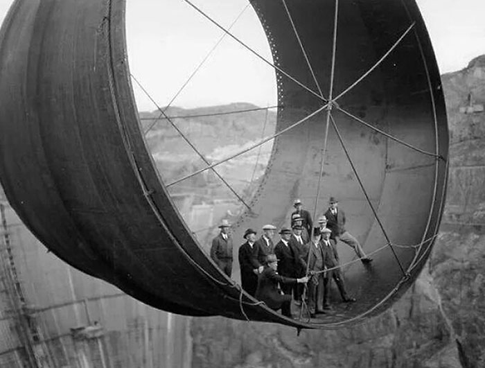 Sí, lo creas o no, esta es una de las tuberías de las que se compone la presa Hoover