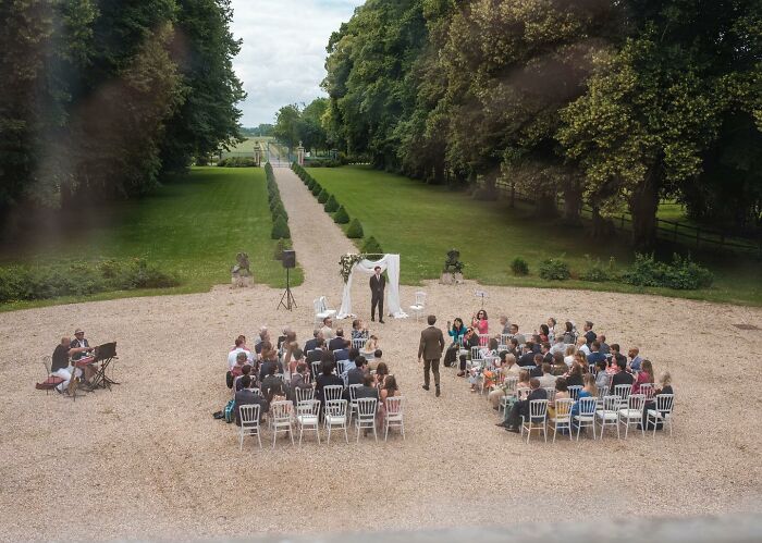 ‘Not A Wedding Photographer’ Captures The Chaos Of People’s Special Day (93 New Pics)