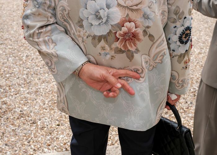 ‘Not A Wedding Photographer’ Captures The Chaos Of People’s Special Day (93 New Pics)