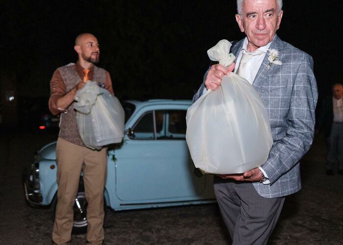 ‘Not A Wedding Photographer’ Captures The Chaos Of People’s Special Day (93 New Pics)