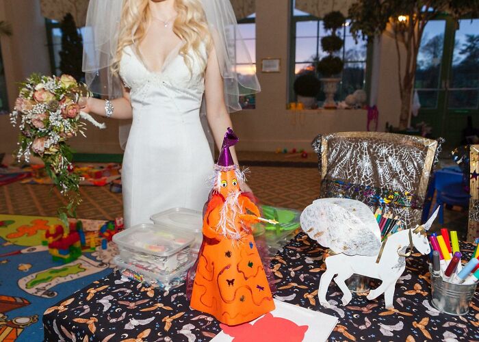 ‘Not A Wedding Photographer’ Captures The Chaos Of People’s Special Day (93 New Pics)