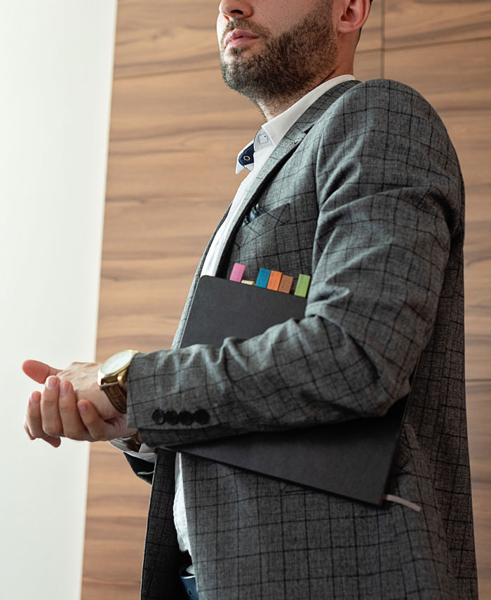 Boss Introduces A Bonus System To Save On Salaries, But It Backfires And Nearly Destroys The Business Boss Introduces A Bonus System To Save On Salaries, But It Backfires And Nearly Destroys The Business