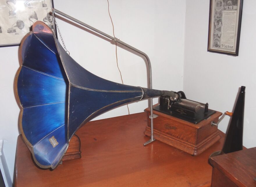 Edison Standard Phonograph From 1906. Uses Cylinder Records. Plays Beautifully. (I Have Hundreds Of Records.)