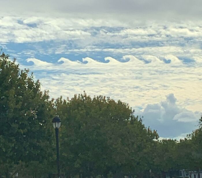 Cloud Formation Looks Like Waves