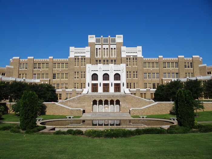 photo of Central High School in Little Rock