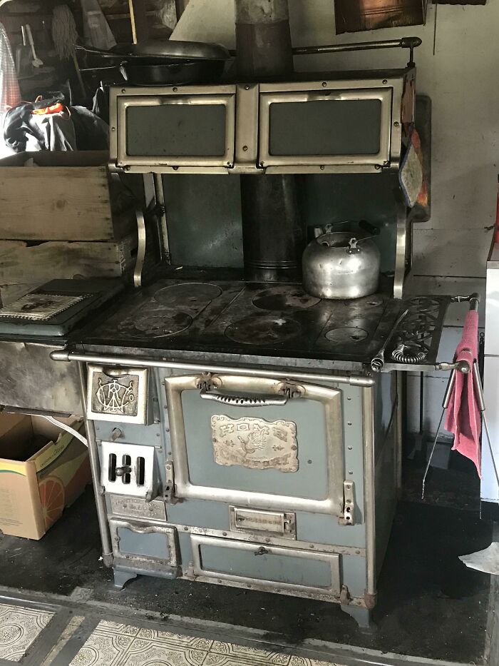 Since I Saw The Other Old Stove, Thought I’d Post Mine