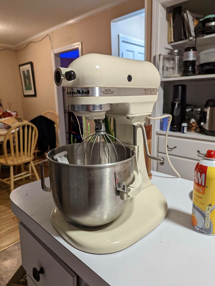 Was Handed Down My Late Uncle's 80s Stand Mixer, Still Works Like A Dream