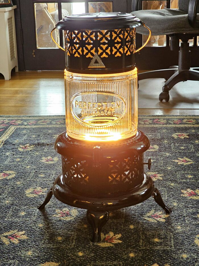I Brought A 1920s Perfection Heater Back To Life. Now It's Ready To Last Another Few Lifetimes. It Will Be Mostly A Display Piece Now, But It Does Still Work And Will Be Handy As An Emergency Heat Source