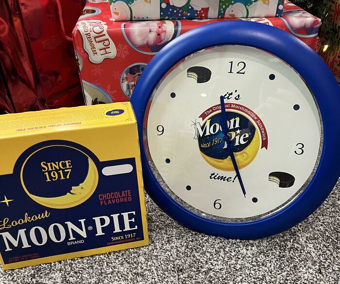 My Big Bro And I Work Together And He Eats A Moon Pie Every Day At 11 And 4, So I Made Him A Clock!