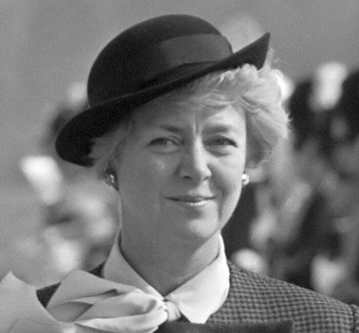 photo of Vigdís Finnbogadóttir