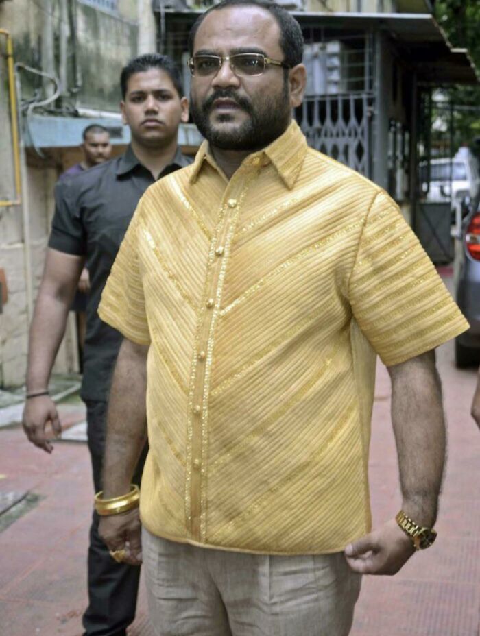 Man Wearing 4 Kilos Of Gold Shirt Costing Over $200,000