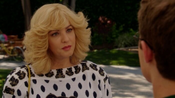 Beverly Goldberg is looking at a man