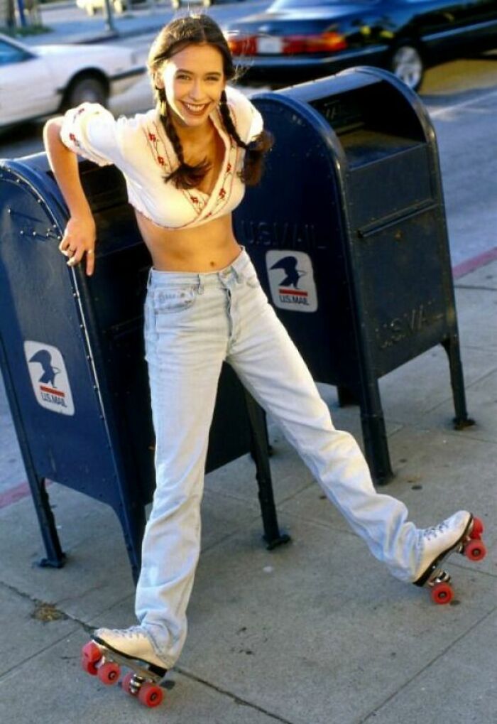 Jennifer Love Hewitt 1990's Rollerskate Photoshoot
