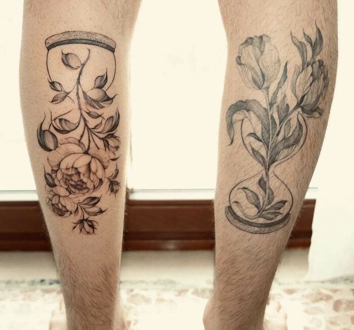 Hourglasses and flowers tattoo